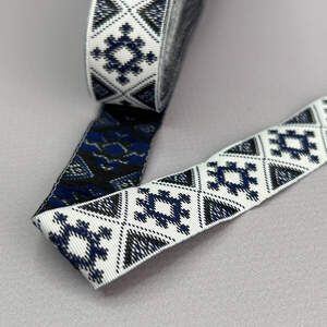 2 см Тесьма национальная - темно-синий орнамент, моток 6 м 2 см Тесьма национальная - темно-синий орнамент, моток 6 м