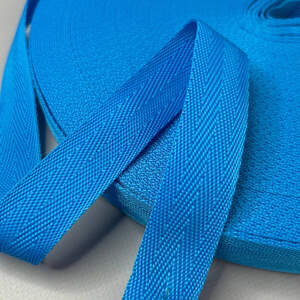 Стропа сумочная-ременная Елочка, 2,5 см средняя жесткость - васильковый Стропа сумочная-ременная Елочка, 2,5 см средняя жесткость - васильковый