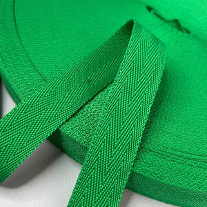 Стропа сумочная-ременная Елочка, 2,5 см средняя жесткость - зеленый Стропа сумочная-ременная Елочка, 2,5 см средняя жесткость - зеленый