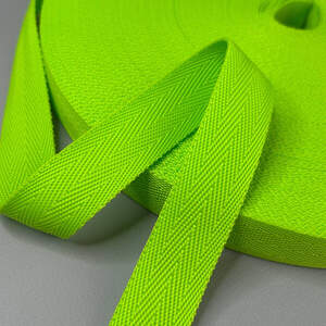 Стропа сумочная-ременная Елочка, 2,5 см средняя жесткость - салатовый Стропа сумочная-ременная Елочка, 2,5 см средняя жесткость - салатовый