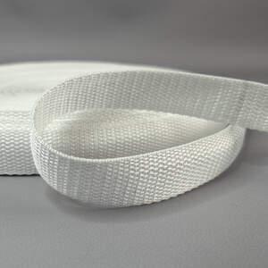 Стропа сумочная-ременная, 2,5 см средняя жесткость - белый Стропа сумочная-ременная, 2,5 см средняя жесткость - белый