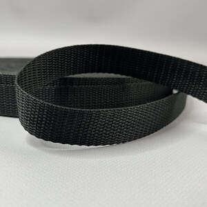 Стропа сумочная-ременная, 2,5 см средняя жесткость - черный Стропа сумочная-ременная, 2,5 см средняя жесткость - черный