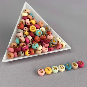 (20 г) Бусины пластиковые, круглые плоские Алфавит 7 мм - Цветной микс с золотом