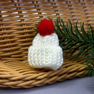 Мини шапочка 35х55мм, вязаные шапочки - белый