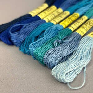 (8 шт по 8м) Набор мулине (нитки для вышивания) - голубой микс