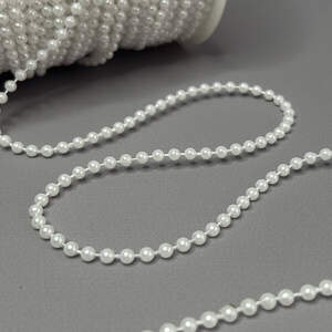 Бусины на нитке 1 метр, Ø4 мм - белый Бусины на нитке 1 метр, Ø4 мм - белый