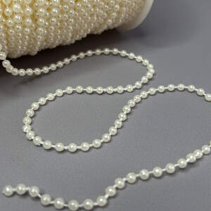 Бусины на нитке 1 метр, Ø4 мм, Айвори Бусины на нитке 1 метр, Ø4 мм, Айвори