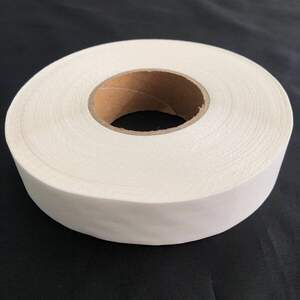 Паутинка клеевая на бумаге 2 см