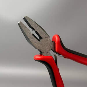 Плоскогубцы (11см длина) для рукоделия, бижутерии Плоскогубцы (11см длина) для рукоделия, бижутерии