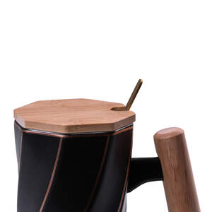 Кружка керамическая 350 мл с бамбуковой крышкой и ложкой Черный