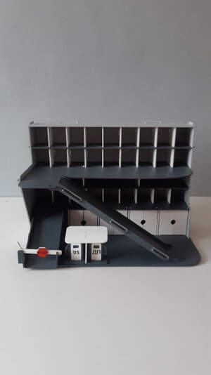 Деревяний гараж-парковка для машинок