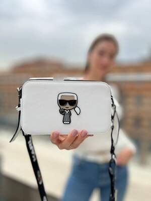 Женская сумка из эко-кожи Карл Лагерфельд Karl Lagerfeld молодежная, брендовая сумка через плечо Женская сумка из эко-кожи Карл Лагерфельд Karl Lagerfeld молодежная, брендовая сумка через плечо