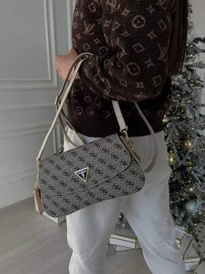 Женская сумка из эко-кожи Guess snapshot серого цвета молодежная, брендовая сумка через плечо Женская сумка из эко-кожи Guess snapshot серого цвета молодежная, брендовая сумка через плечо