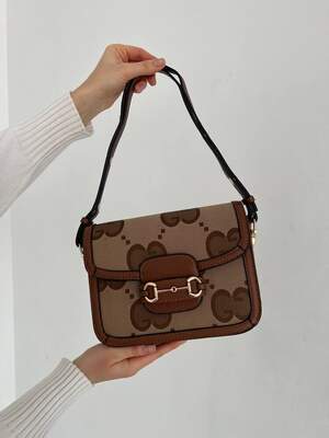 Женская сумка из эко-кожи Gucci Гуччи коричневая молодежная, брендовая сумка через плечо Женская сумка из эко-кожи Gucci Гуччи коричневая молодежная, брендовая сумка через плечо