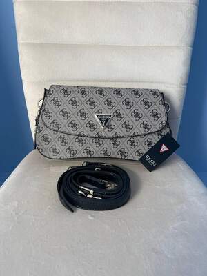 Женская сумка из эко-кожи Guess snapshot серого цвета молодежная, брендовая сумка через плечо Женская сумка из эко-кожи Guess snapshot серого цвета молодежная, брендовая сумка через плечо