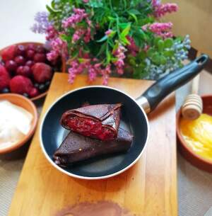 Млинці Шоколадні з вишнею