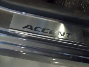 Накладки на пороги Hyundai Accent III Накладки на пороги Hyundai Accent III