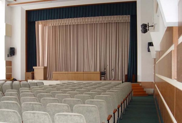 Ремонт и оформление зрительных и актовых залов.