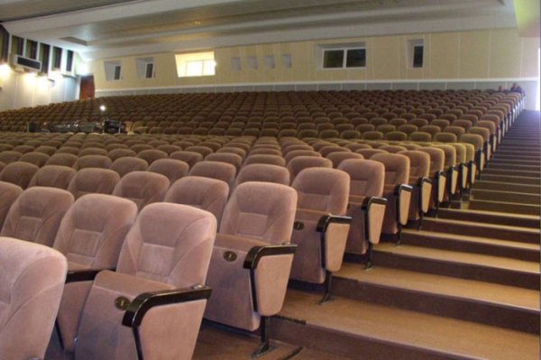 Кресла для зрительных залов.