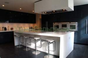 Столешница из искусственного камня Corian Столешница из искусственного камня Corian