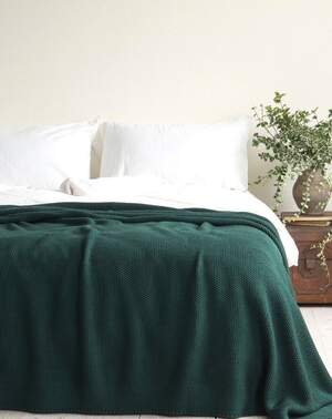 Покрывало на кровать LA MODNO Corn emerald 170х240 Покрывало на кровать LA MODNO Corn emerald 170х240
