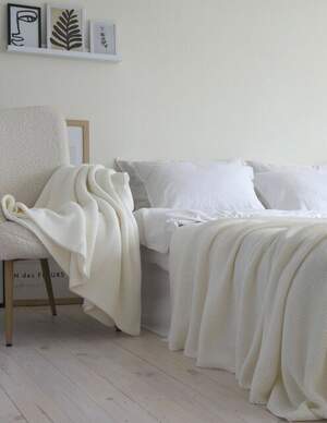 Покривало на ліжко LA MODNO Corn milk 170х240