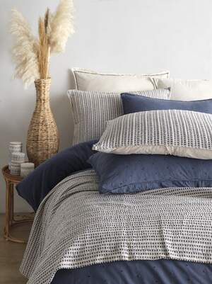 Покривало на ліжко з наволочками Limasso Azure Indigo 240х260